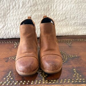 Sorel Tan Leather Chukka Boots for Men